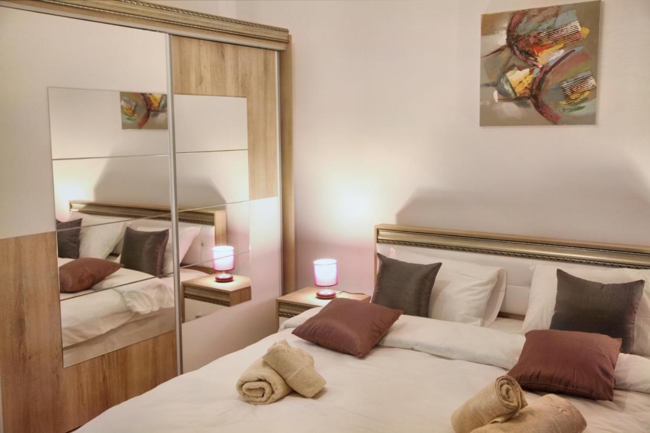 Luxury Downtown Apartment Cluj-Napoca Ngoại thất bức ảnh